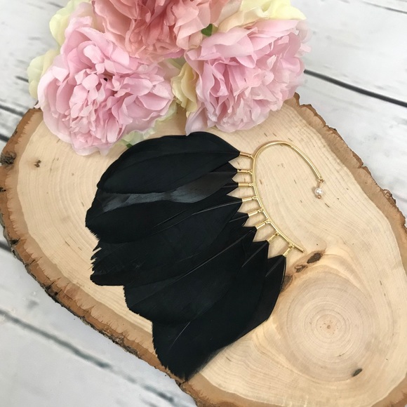 Black Bohemian Feather Ear Cuff Earring - Picture 6 of 10